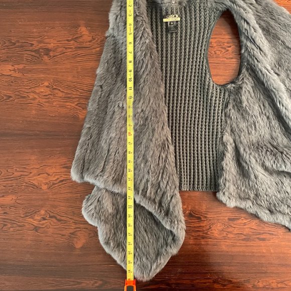 Le Rok Gray Fur vest with knit back size M - Picture 7 of 9